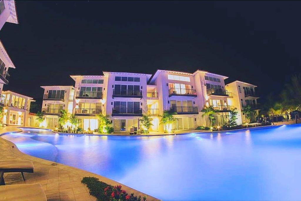 Playa Escondida Beach Club Tela Ngoại thất bức ảnh