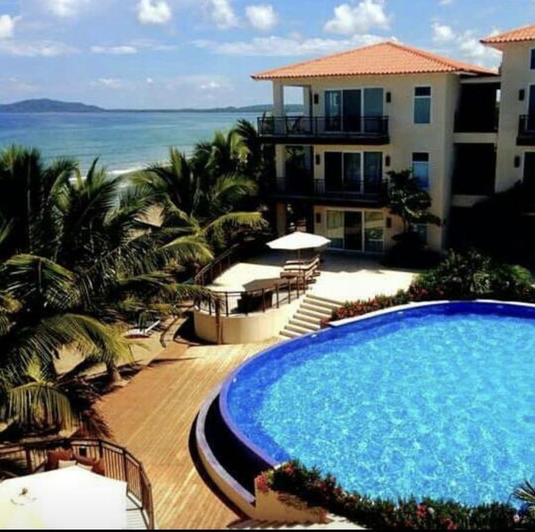 Playa Escondida Beach Club Tela Ngoại thất bức ảnh