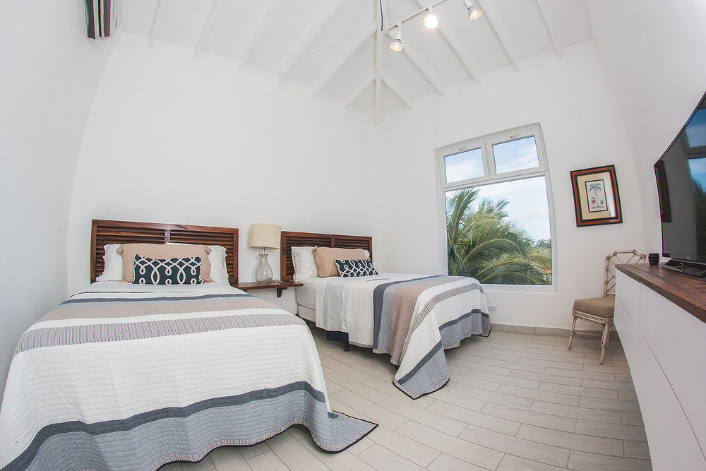 Playa Escondida Beach Club Tela Ngoại thất bức ảnh