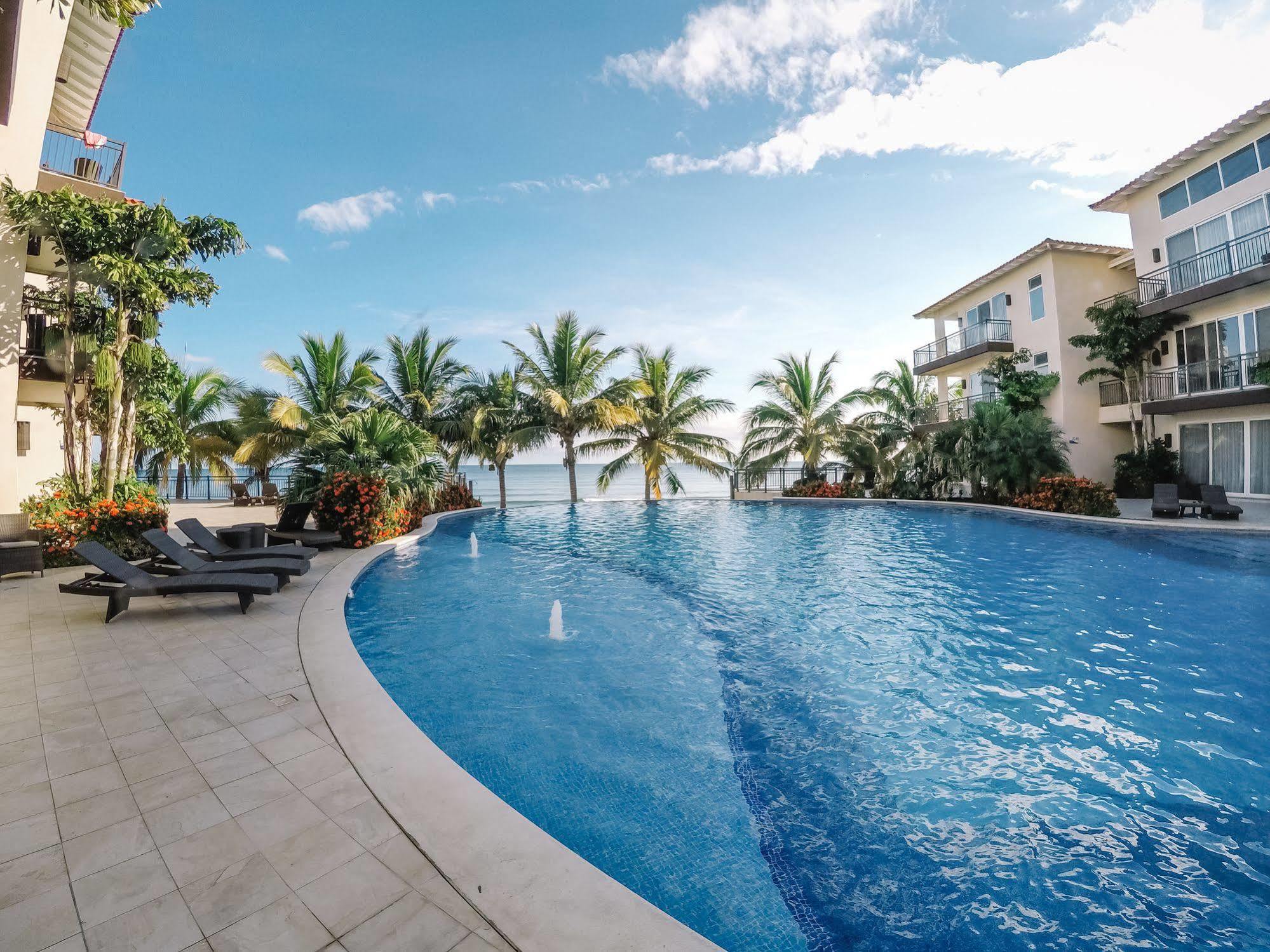 Playa Escondida Beach Club Tela Ngoại thất bức ảnh