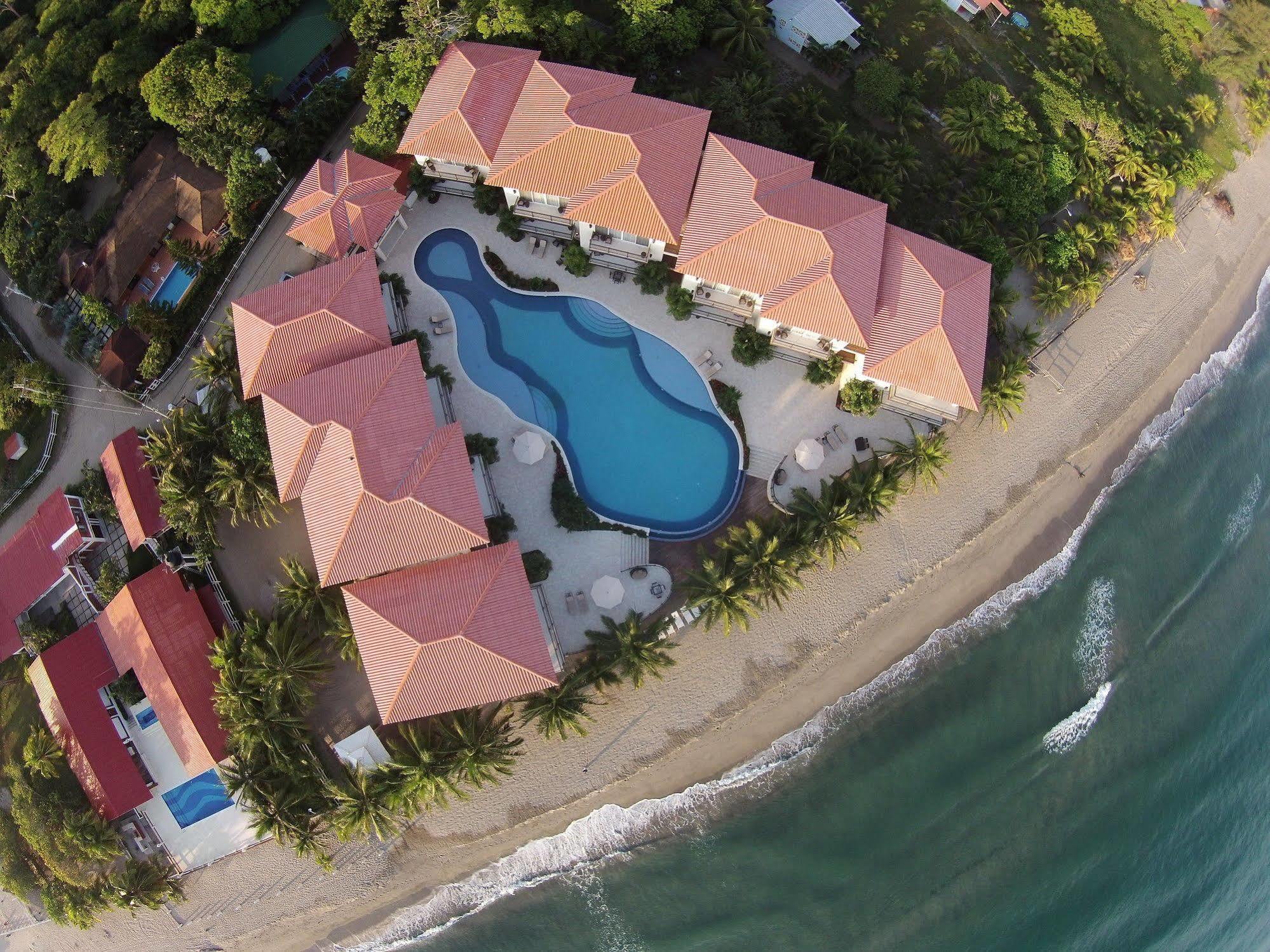 Playa Escondida Beach Club Tela Ngoại thất bức ảnh