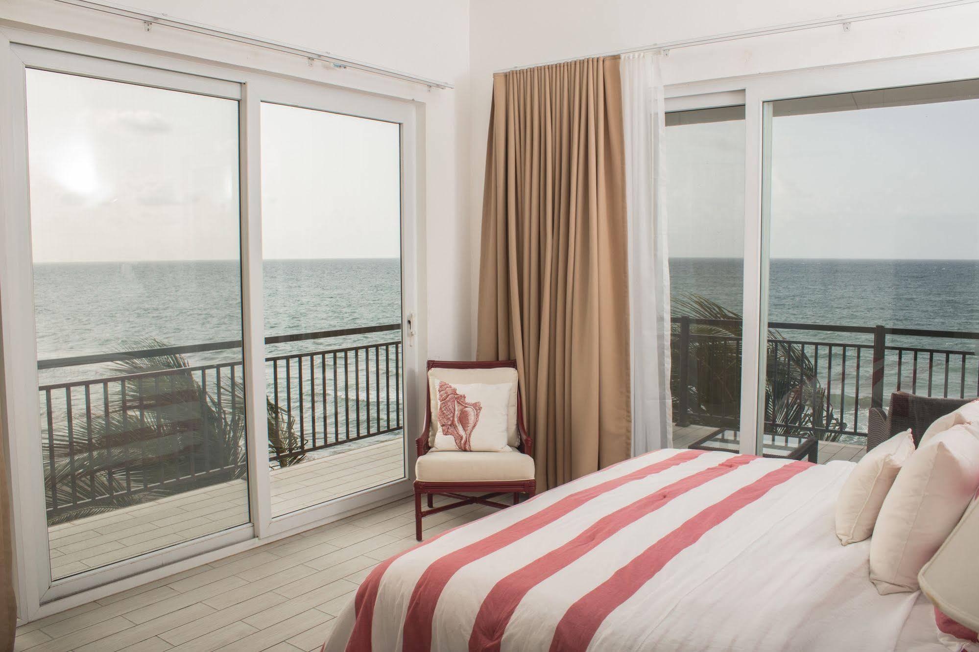 Playa Escondida Beach Club Tela Ngoại thất bức ảnh