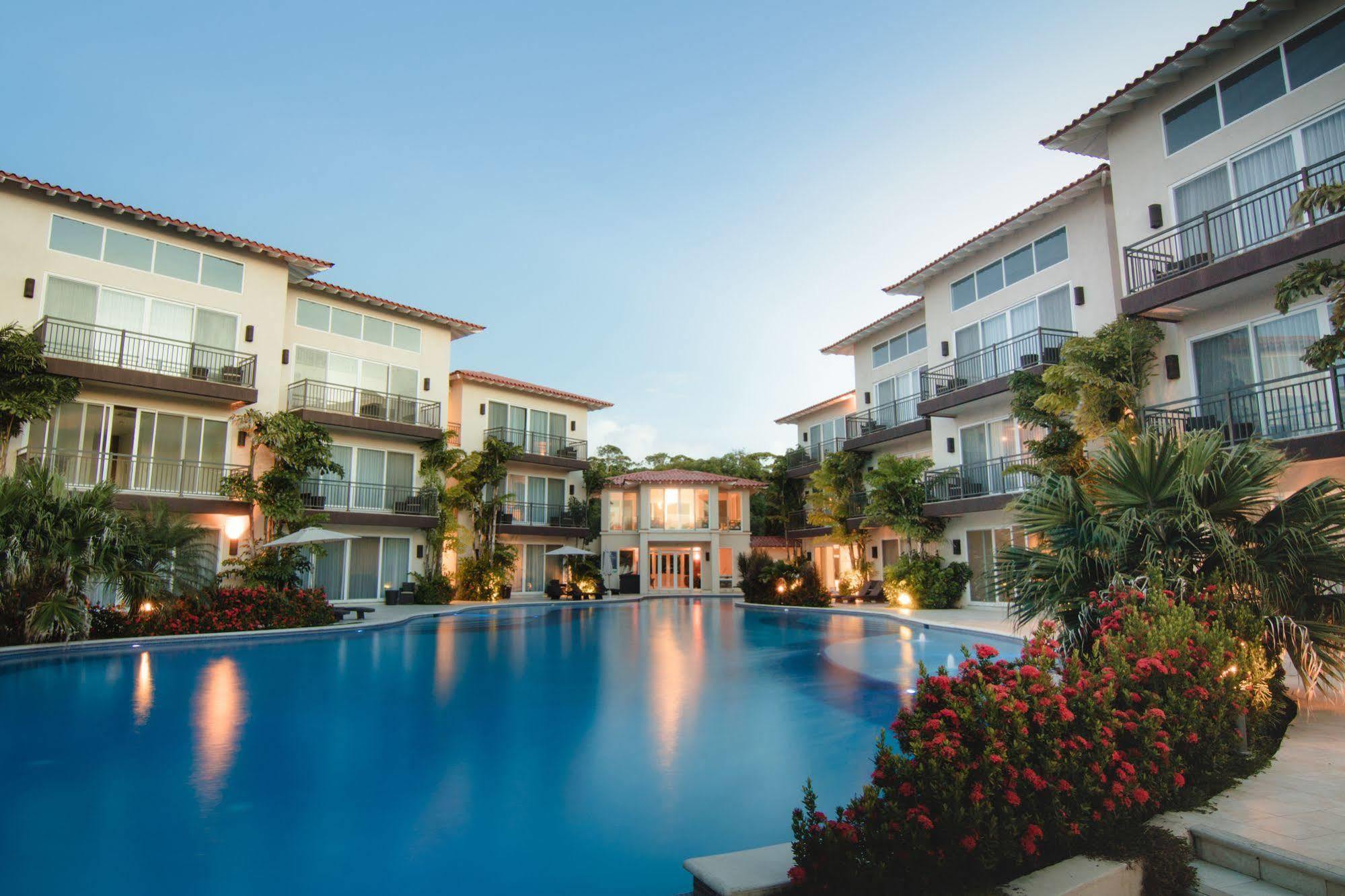 Playa Escondida Beach Club Tela Ngoại thất bức ảnh