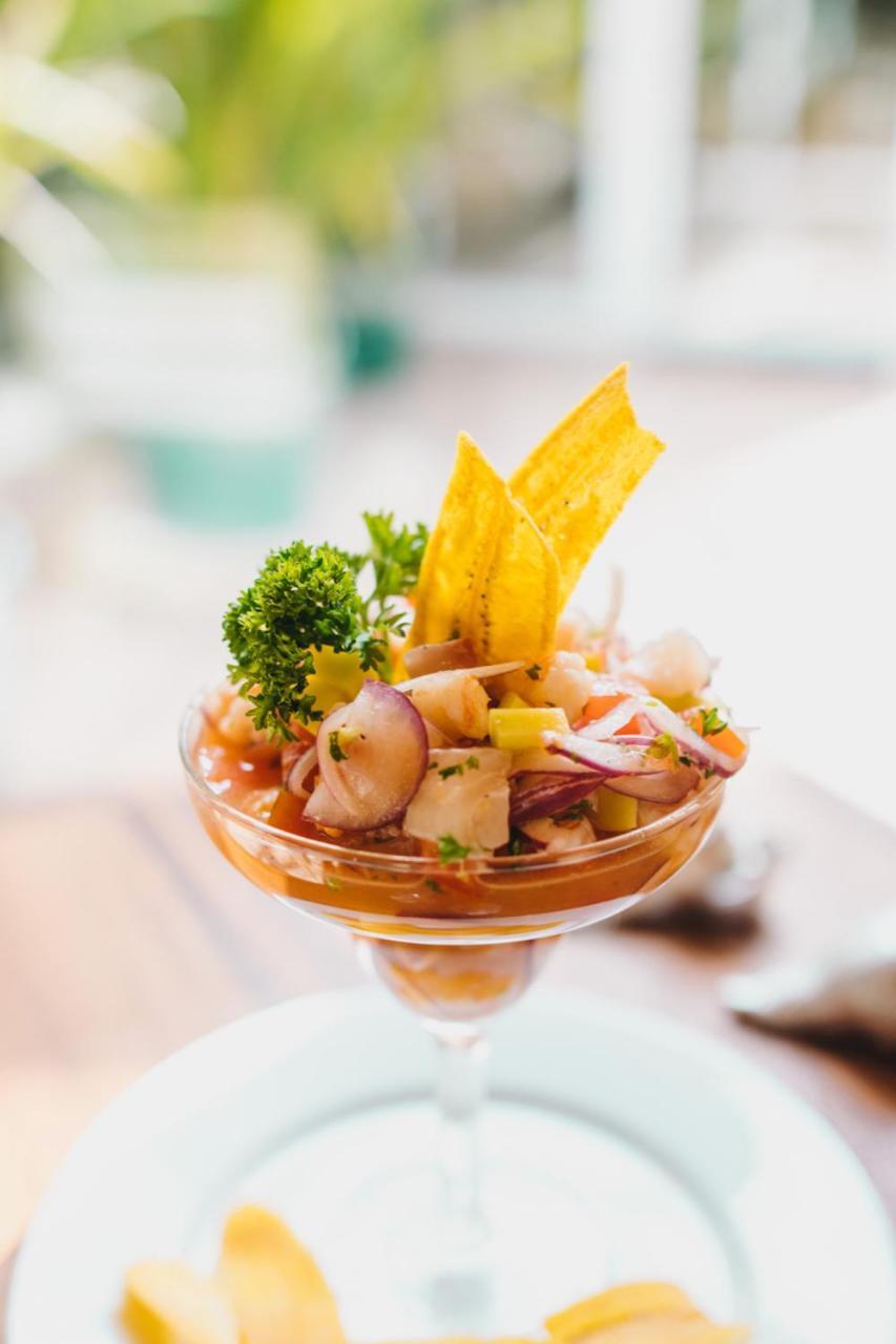 Playa Escondida Beach Club Tela Ngoại thất bức ảnh